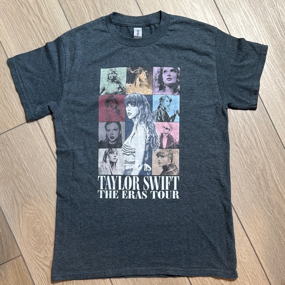 Taylor Swift The Eras Tour size small T-Shirt